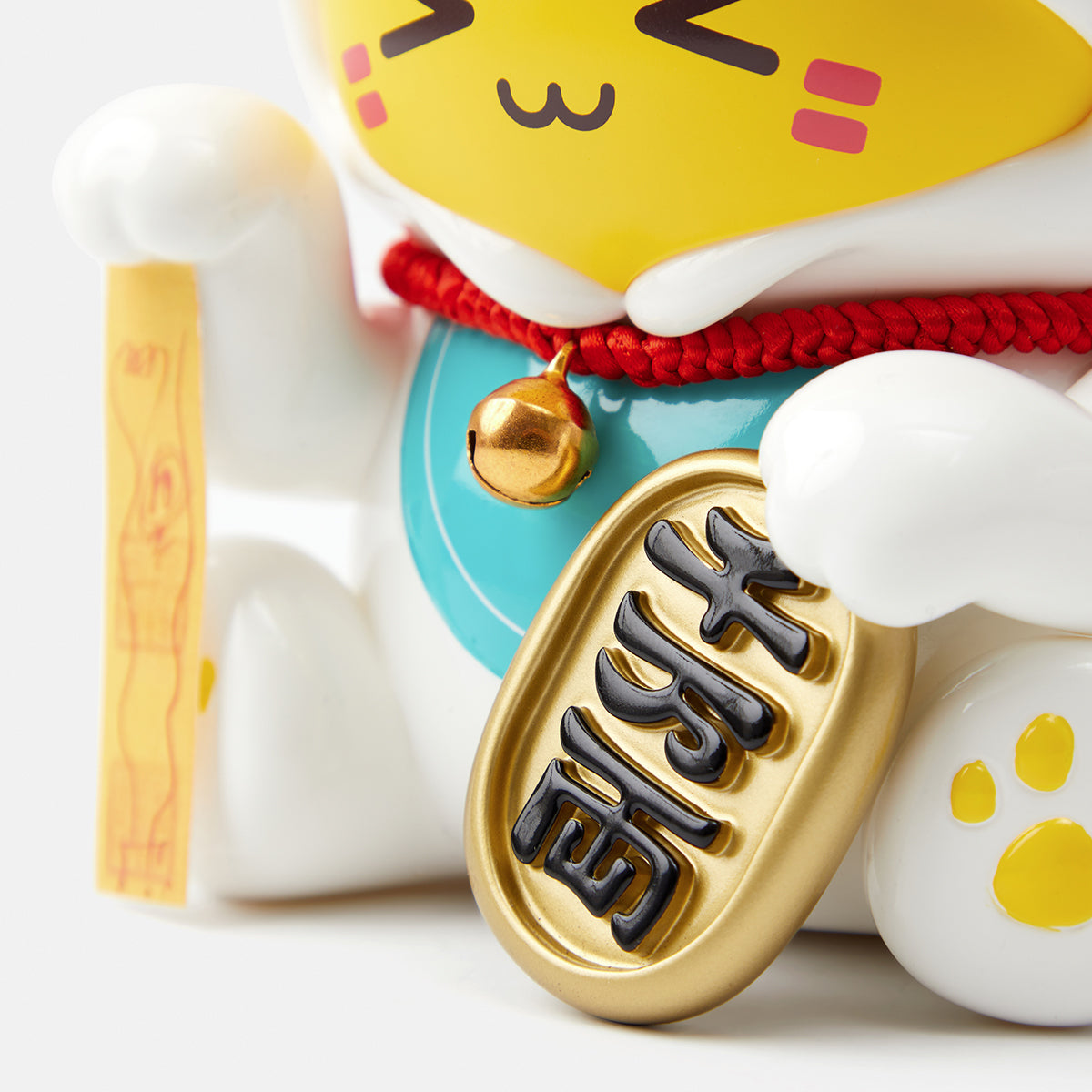 Maneki Beanz Figure