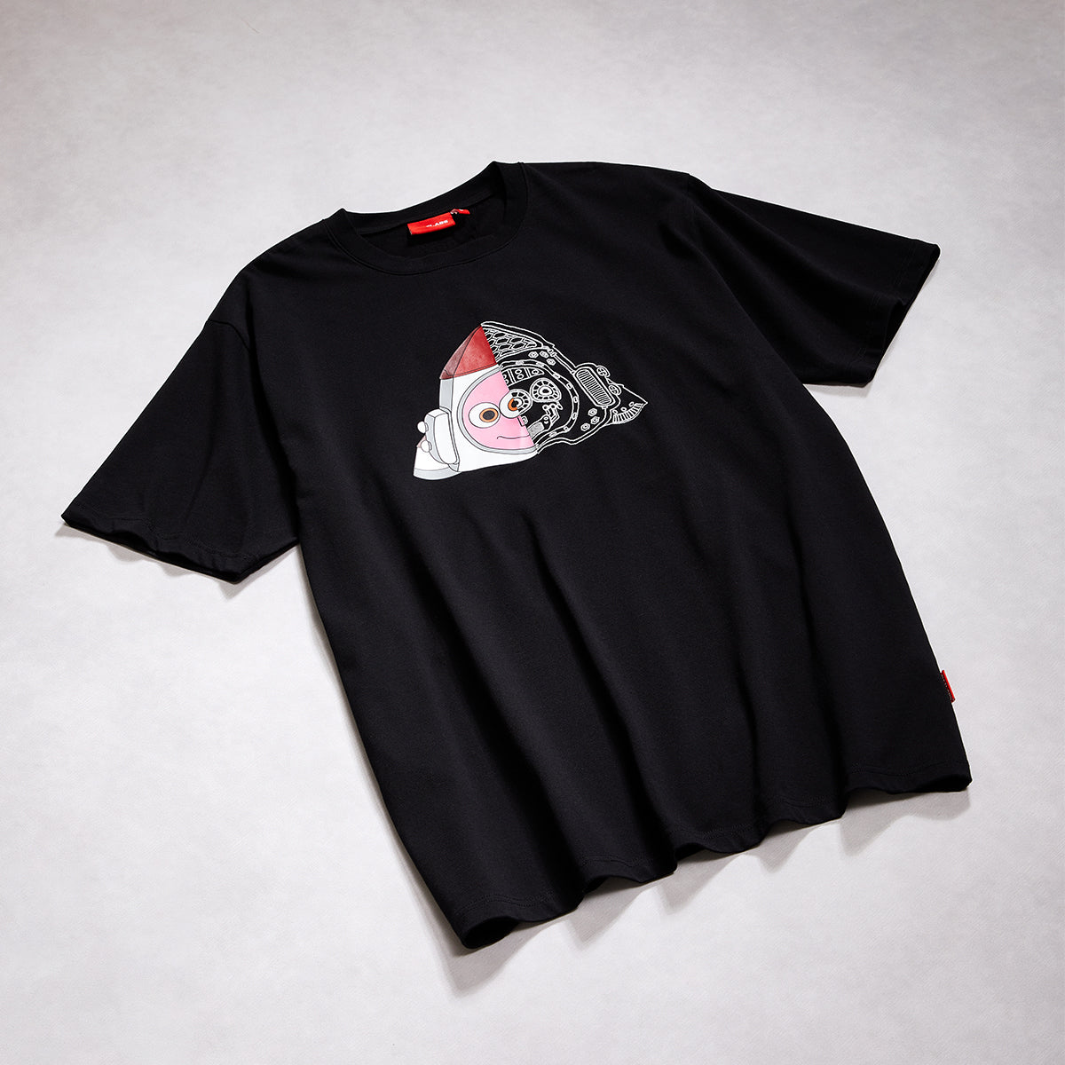 T-SHIRTS & LONG SLEEVES